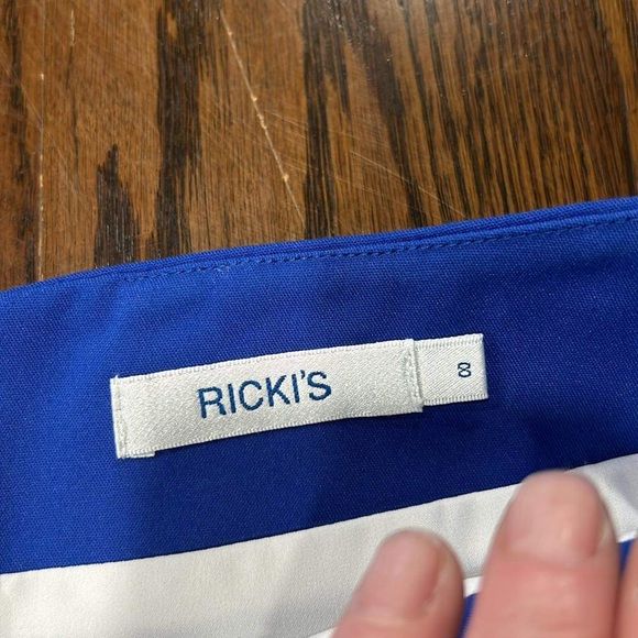 Ricki's Skirt - Picture 3 of 3